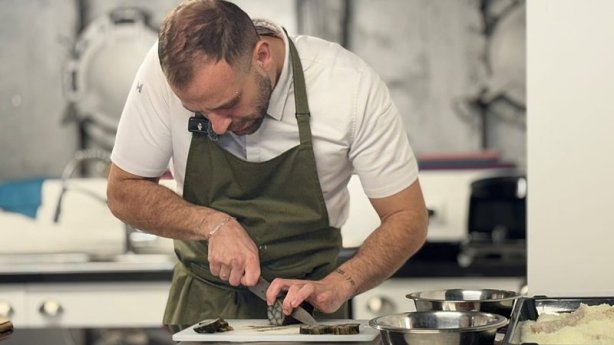 Experience the Thrill of Ice Fishing at UK Online Casinos and Games